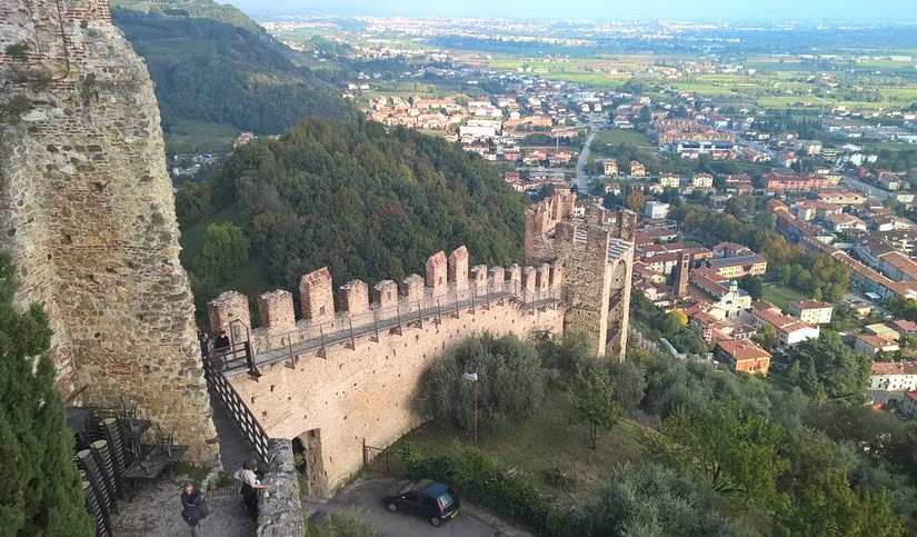 Castello Superiore, Italy